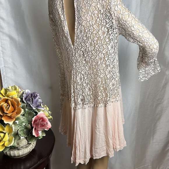 Free People tell tale sheer lace tunic mini dress  keyhole long bell sleeves - Picture 9 of 15